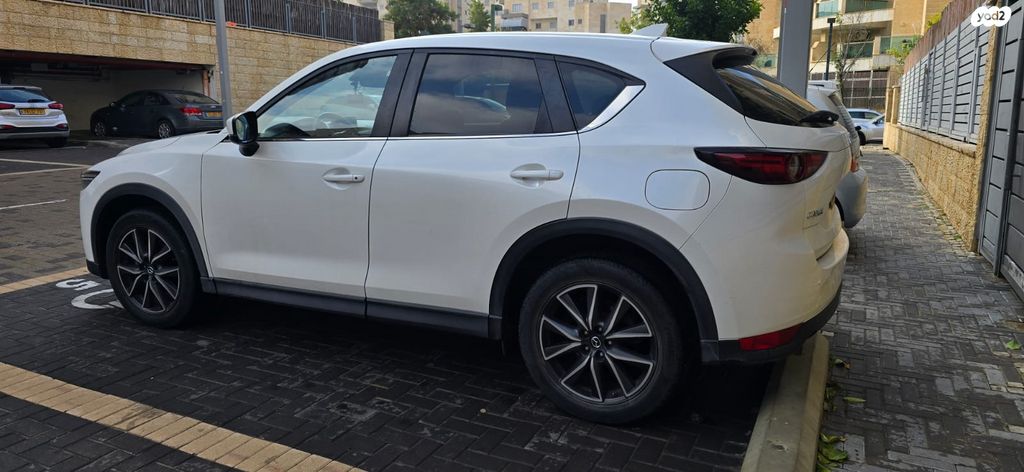 מודעת רכב מאזדה CX-5