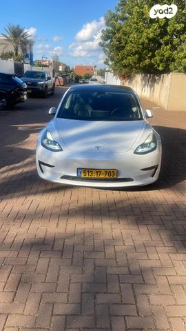 מודעת רכב טסלה מודל 3