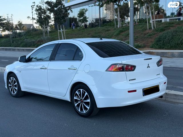 מודעת רכב מיצובישי לנסר