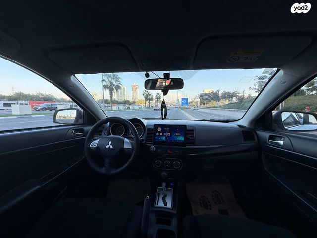 מודעת רכב מיצובישי לנסר