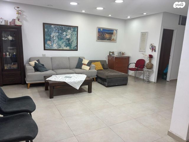 הרב עוזיאל 14