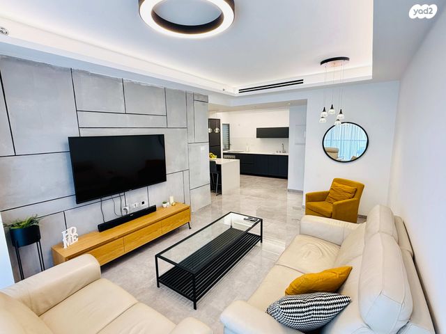 שדרות ביאליק 8