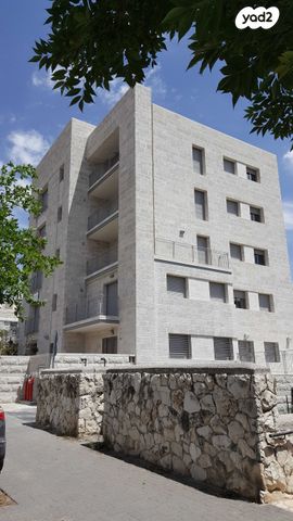 שדרות הרצל 131