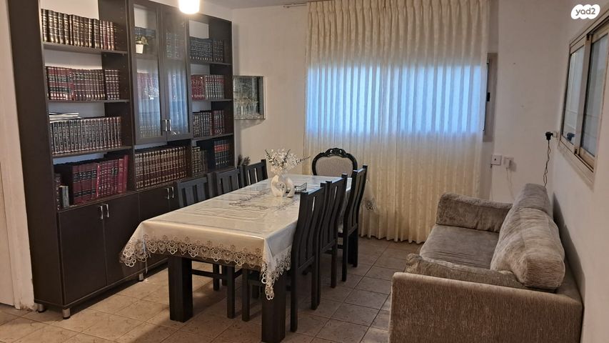 גיורא יוספטל 4