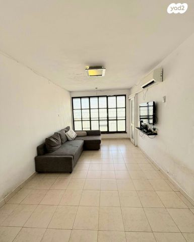 מודעת נכס, צה"ל 3, גיורא, רמלה