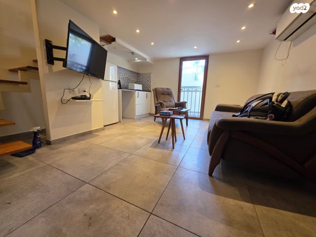 רבנו חננאל 12