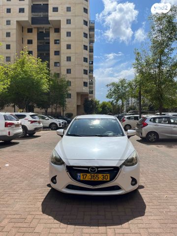 מודעת רכב מאזדה 2