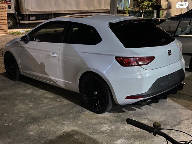 מודעת רכב סיאט לאון