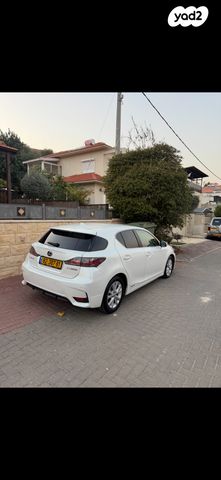 מודעת רכב לקסוס CT