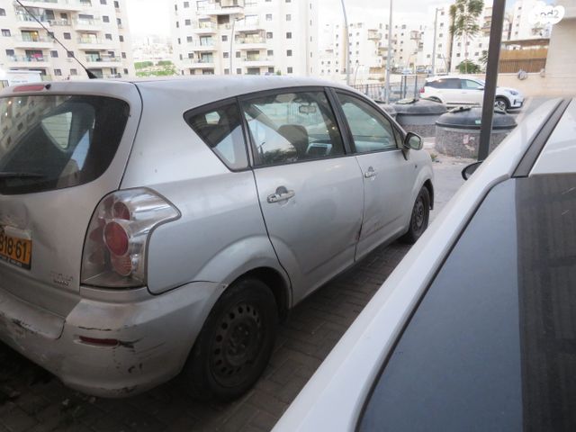 מודעת רכב טויוטה קורולה ורסו