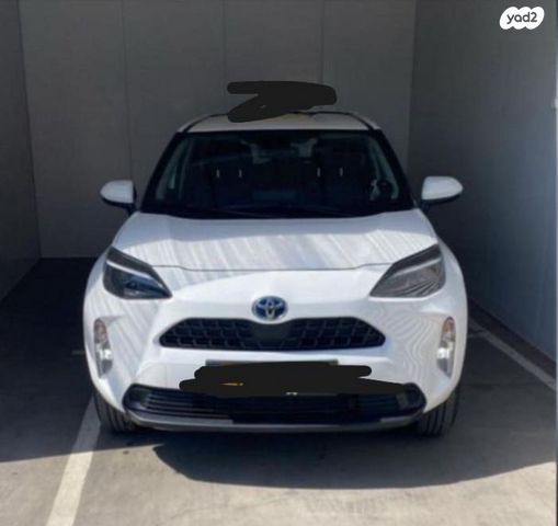 מודעת רכב טויוטה יאריס קרוס