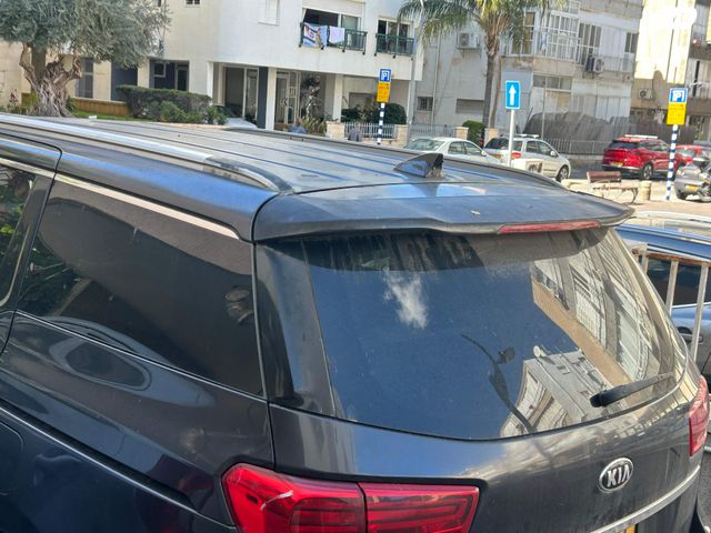 מודעת רכב קיה קרניבל