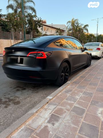 מודעת רכב טסלה מודל 3