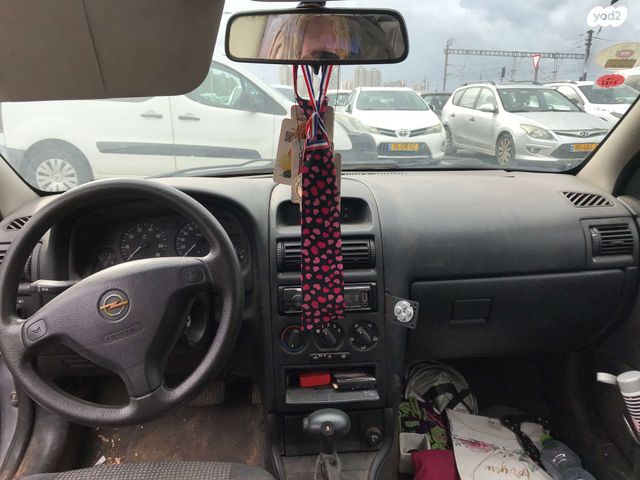 אסטרה CD אוט׳ בנזין סדאן 4 דל 1.6 (100 כ״ס)