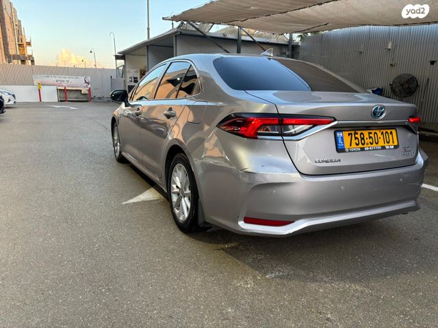 מודעת רכב טויוטה קורולה