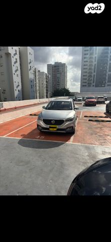 מודעת רכב אם ג'י ZS