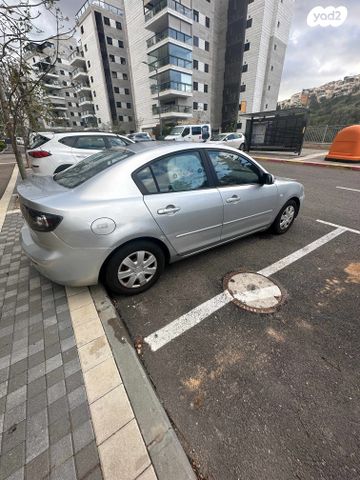 מודעת רכב מאזדה 3