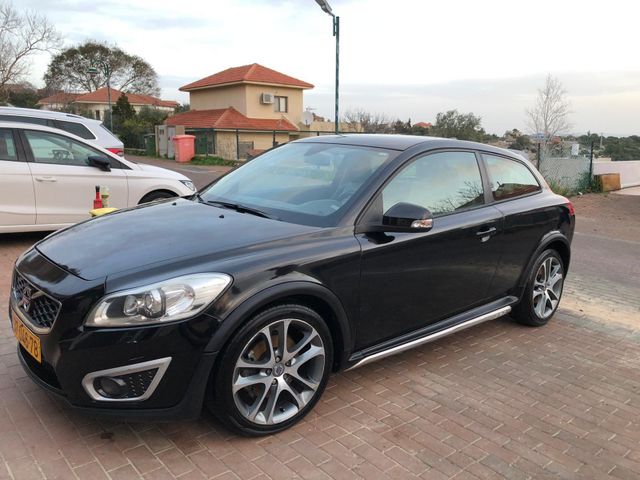 מודעת רכב וולוו C30