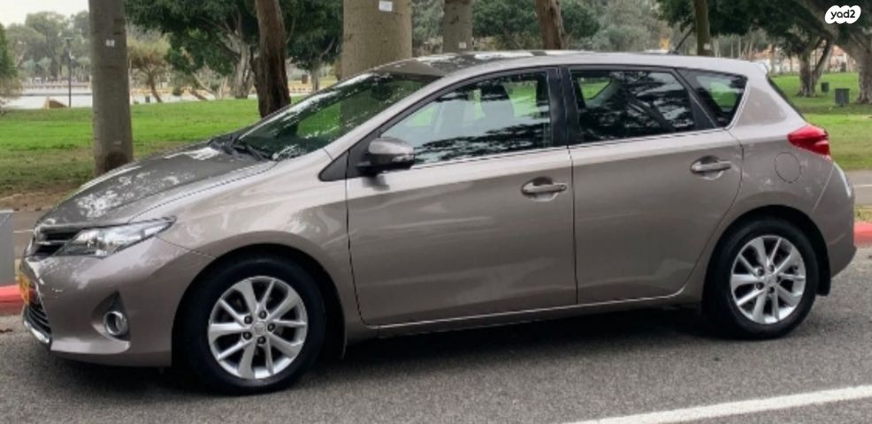 מודעת רכב טויוטה אוריס