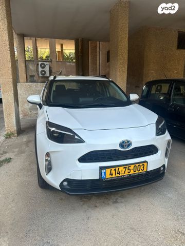 מודעת רכב טויוטה יאריס קרוס