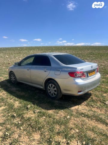 מודעת רכב טויוטה קורולה
