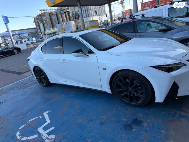 מודעת רכב לקסוס IS