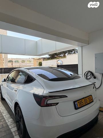 מודעת רכב טסלה מודל 3