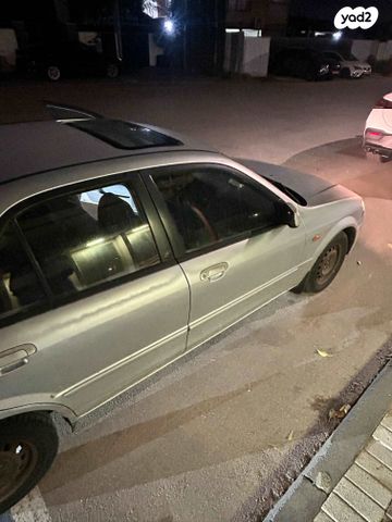 מודעת רכב מאזדה 323