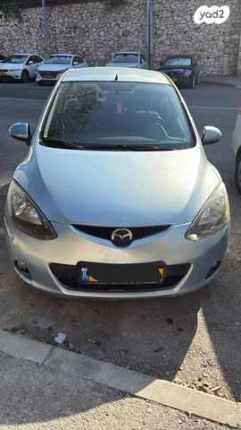 מודעת רכב מאזדה 2