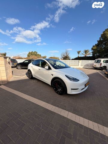 מודעת רכב טסלה מודל Y