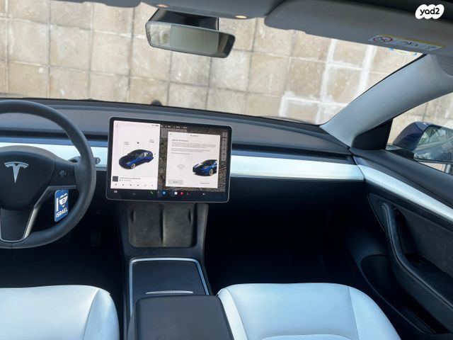 מודעת רכב טסלה מודל 3
