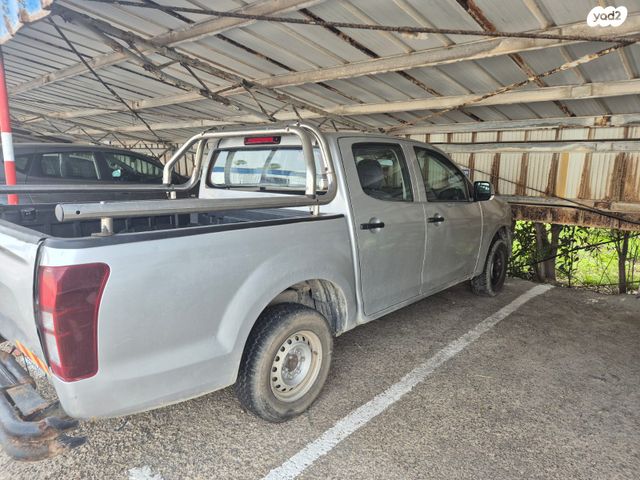 מודעת רכב איסוזו די-מקס