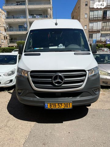 מודעת רכב מרצדס-בנץ ספרינטר