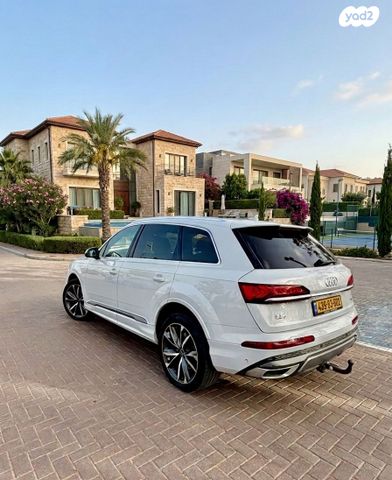 מודעת רכב אאודי Q7
