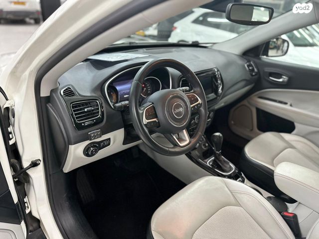 מודעת רכב ג'יפ קומפאס 2