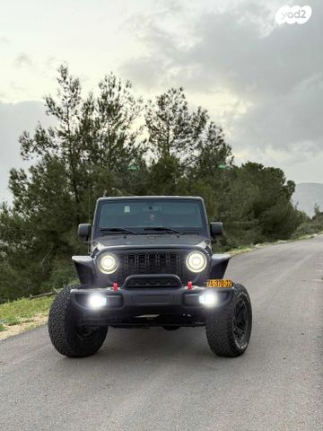 מודעת רכב ג'יפ רנגלר