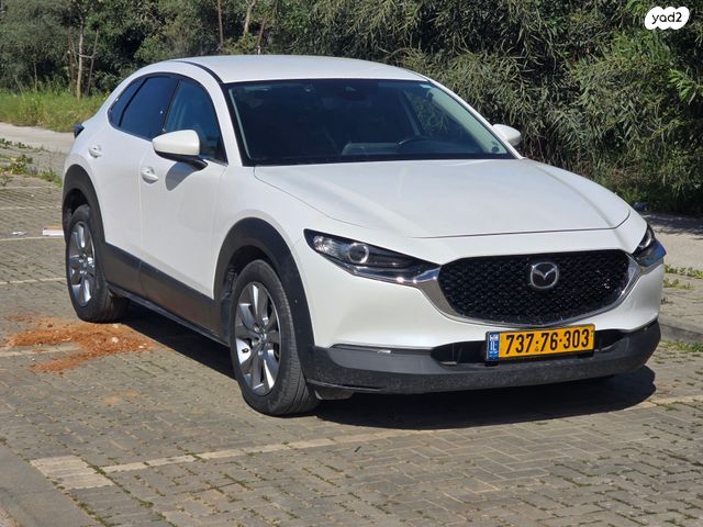 מודעת רכב מאזדה CX-30 2