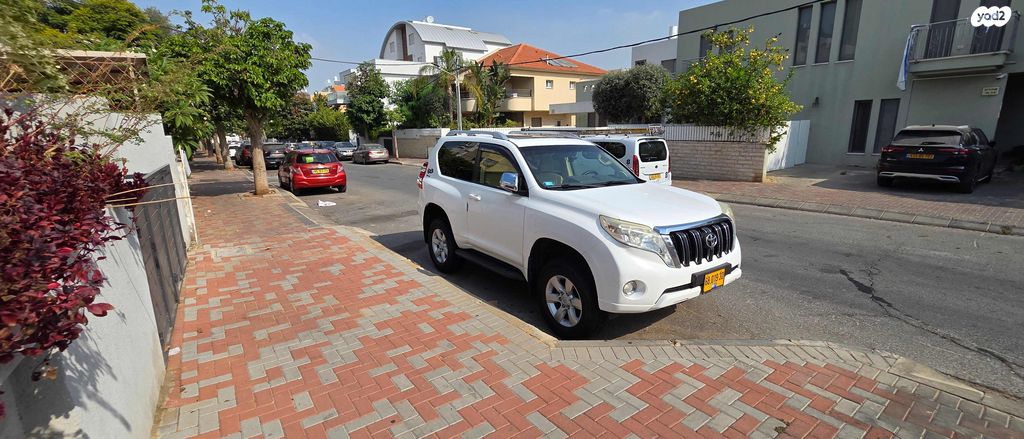 מודעת רכב טויוטה לנד קרוזר