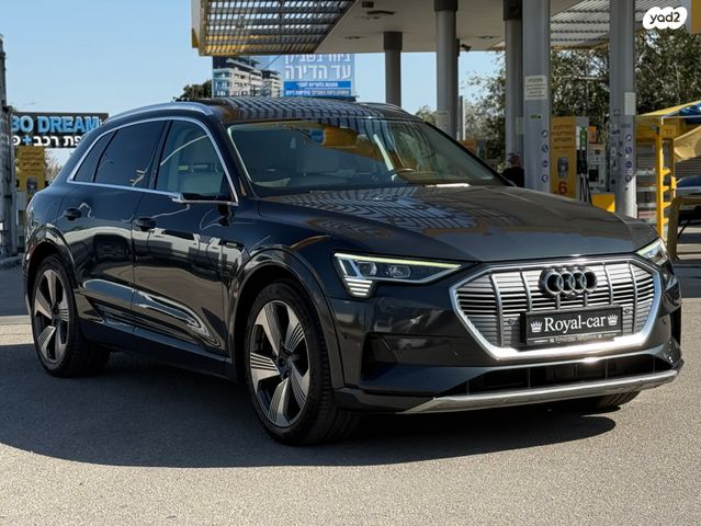 מודעת רכב אאודי E-tron