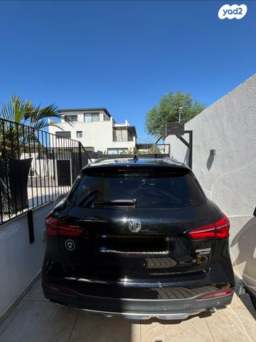 מודעת רכב אם ג'י EHS PHEV