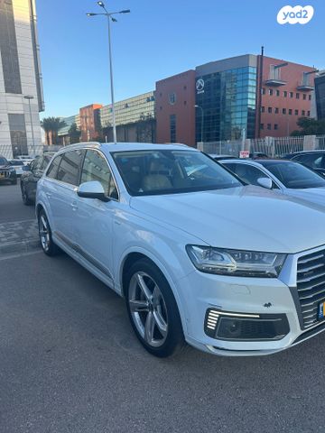 מודעת רכב אאודי Q7