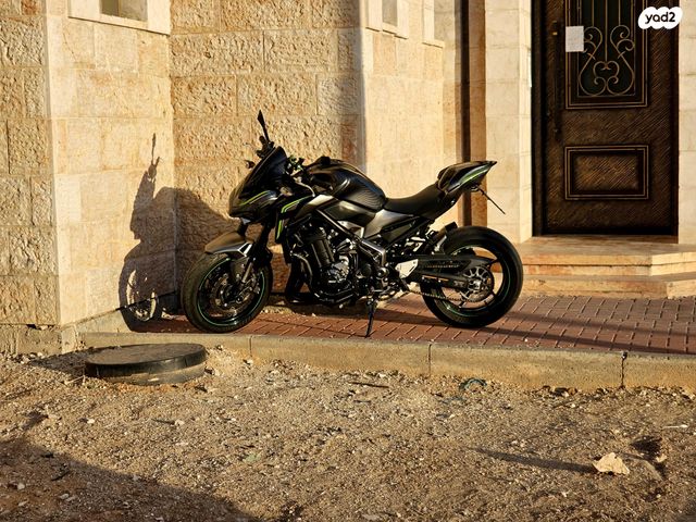 מודעת רכב קאוואסאקי Z900