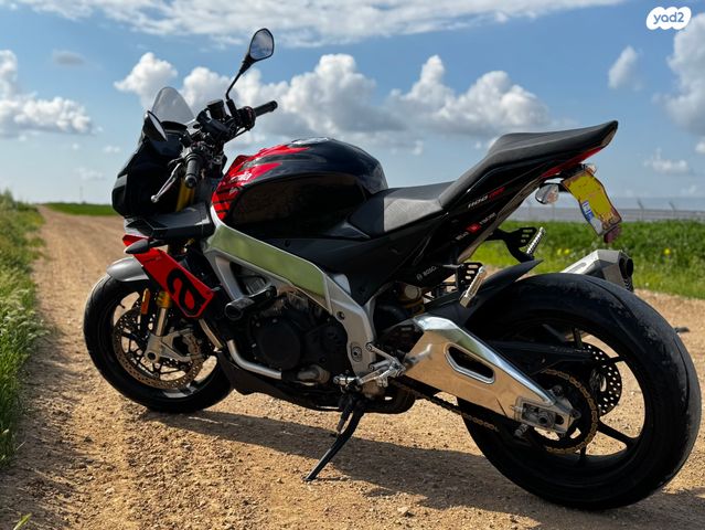 מודעת רכב אפריליה טואונו V4