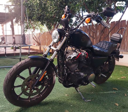 מודעת רכב הרלי דיווידסון איירון 883