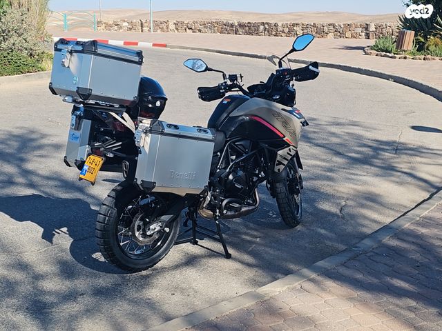 מודעת רכב בנלי TRK702X