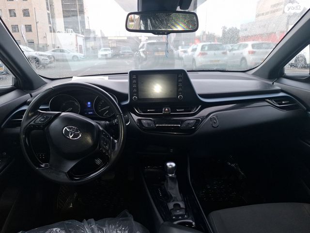 מודעת רכב טויוטה C-HR 1