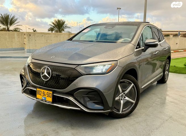 מודעת רכב מרצדס-בנץ EQE SUV