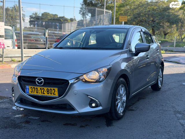 מודעת רכב מאזדה 2