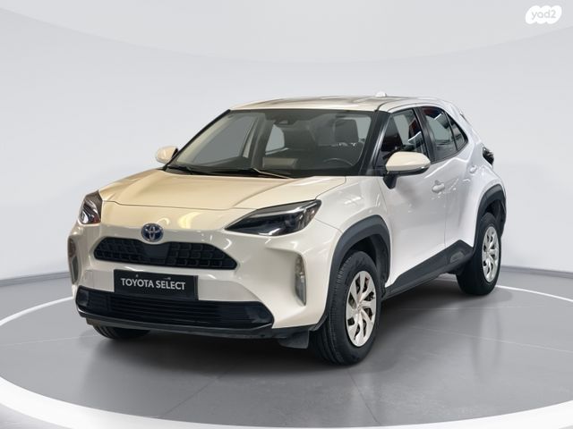 מודעת רכב טויוטה יאריס קרוס