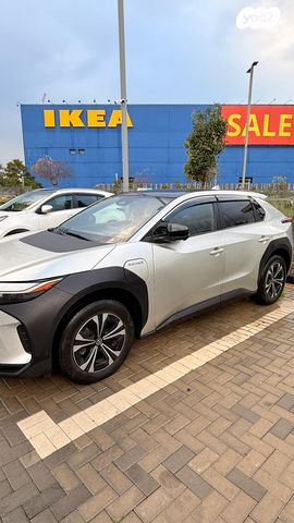 מודעת רכב טויוטה bZ4X